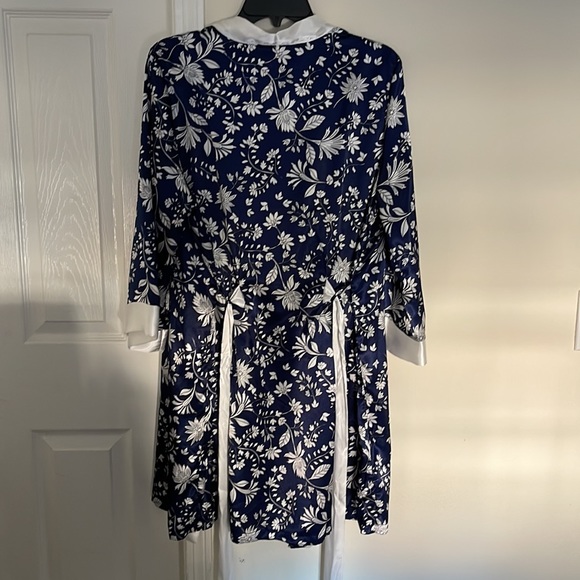 Linea Donatella Robe - Picture 4 of 5